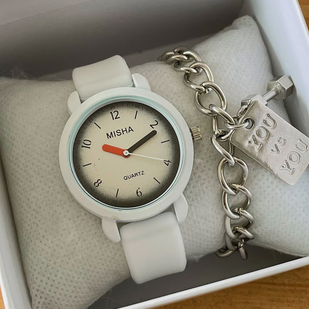 【New arrivals】Black and Gradient Color in High-Value Watch and High School Students, Simple Summer Fresh Style with Pointer